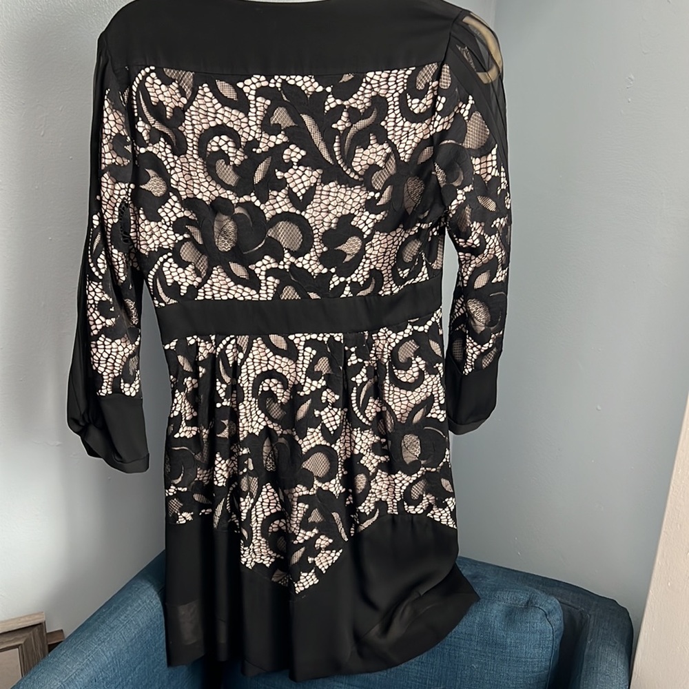 DVF Diane Von Furstenberg lace mini dress. Size 8 - Picture 4 of 6